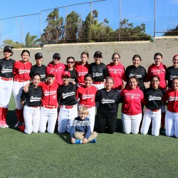 REDCOATS SOFTBALL GO TOP