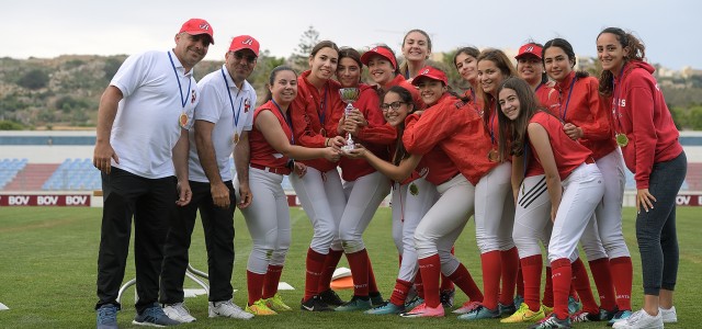 REDCOATS CLAIM CHALLENGE CUP WITH HUGE WIN